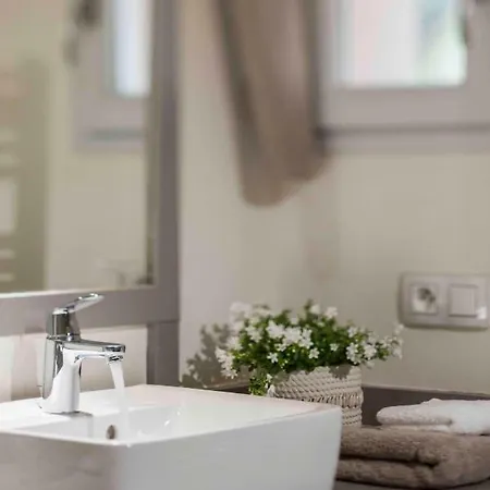 Les Hauts De Jade Maison D'hotes * Порник